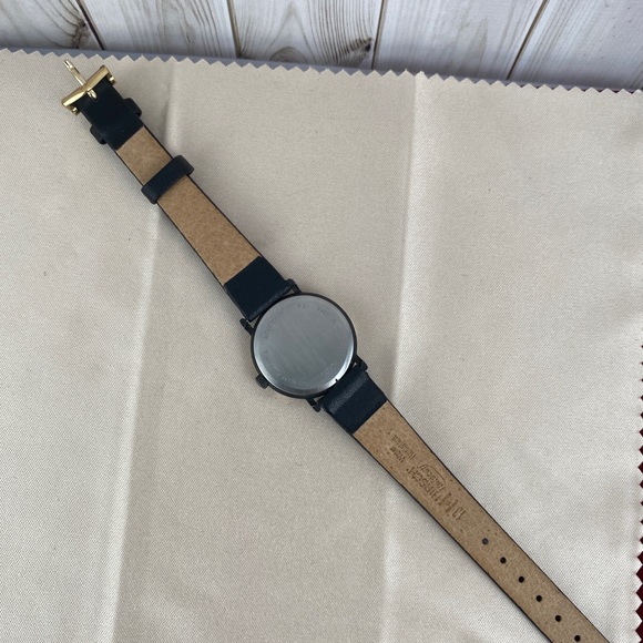 VINTAGE Bulova ACCUTRON Swiss Quarts Evening Sports Watch - Picture 9 of 9